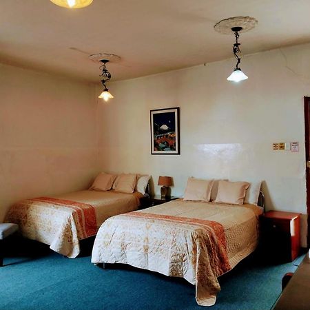 Hostal Benalcazar Quito Bagian luar foto