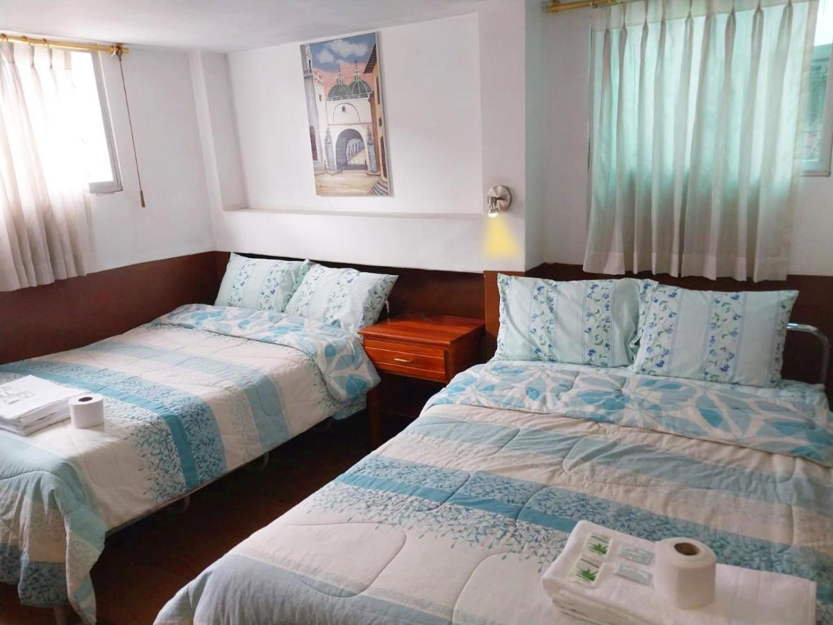 Hostal Benalcazar Quito Bagian luar foto