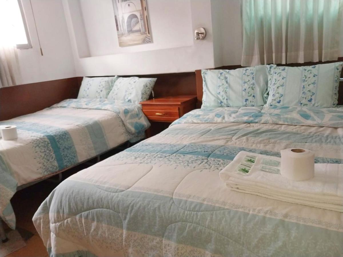Hostal Benalcazar Quito Bagian luar foto