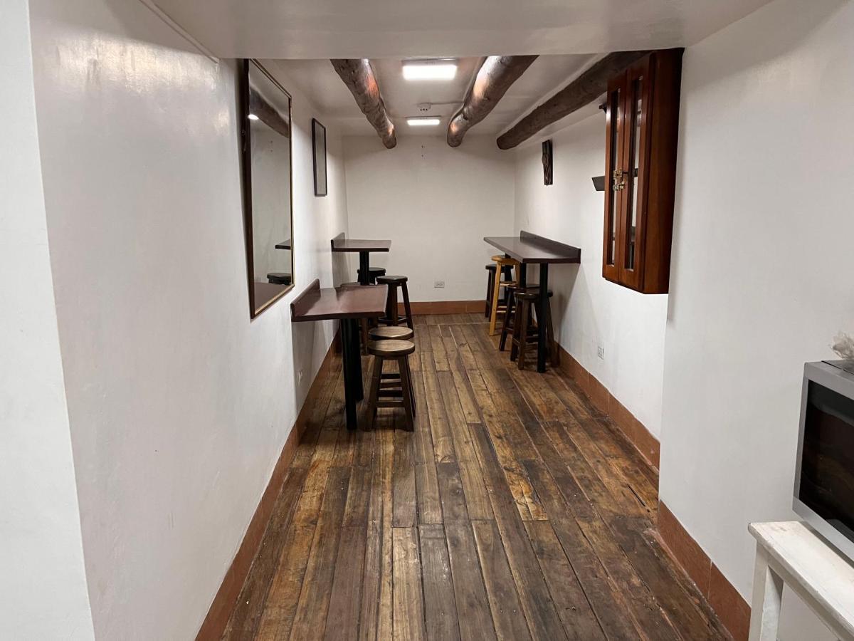 Hostal Benalcazar Quito Bagian luar foto
